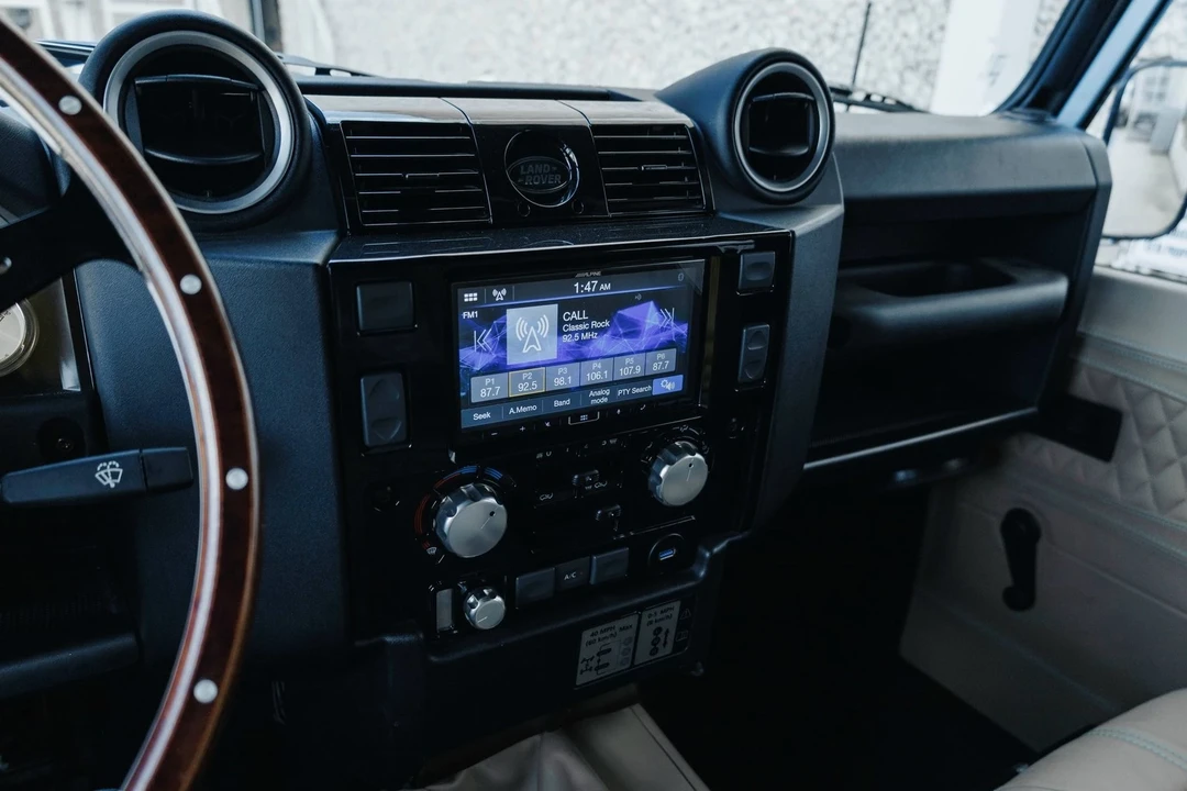 1985 Land Rover Defender 110 - Image 18 of 21