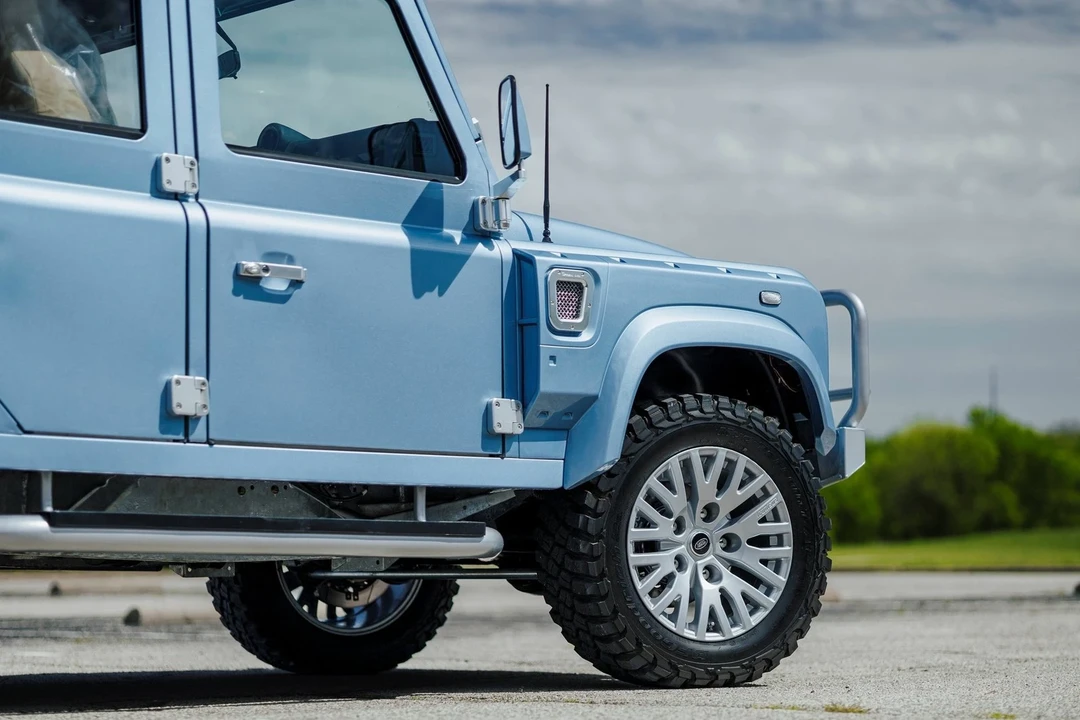 1985 Land Rover Defender 110 - Image 6 of 21