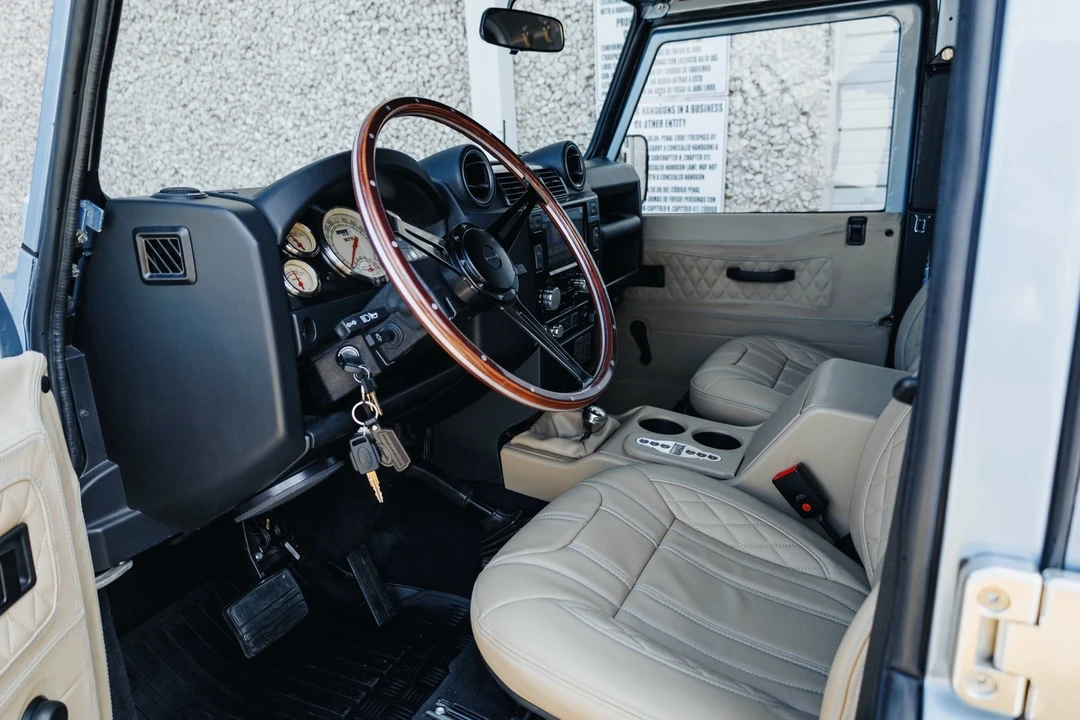 1985 Land Rover Defender 110 - Image 19 of 21