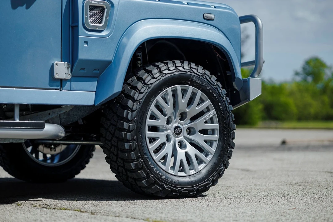 1985 Land Rover Defender 110 - Image 16 of 21