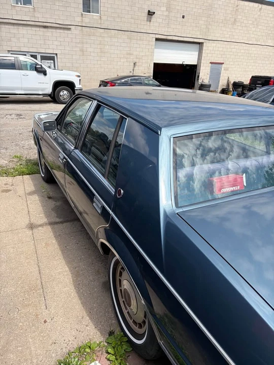 1985 Lincoln Continental 7th Gen - Image 5 of 13