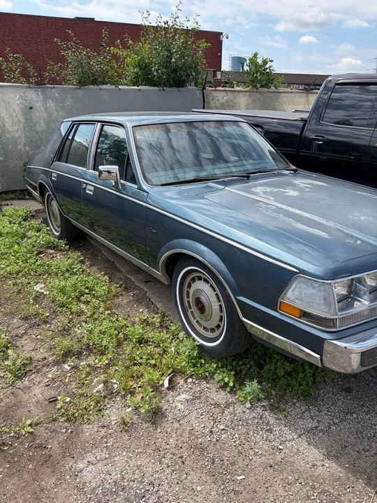 1985 Lincoln Continental 7th Gen - Image 7 of 13