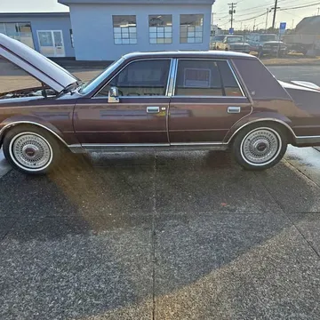 1985 Lincoln Continental Givenchy