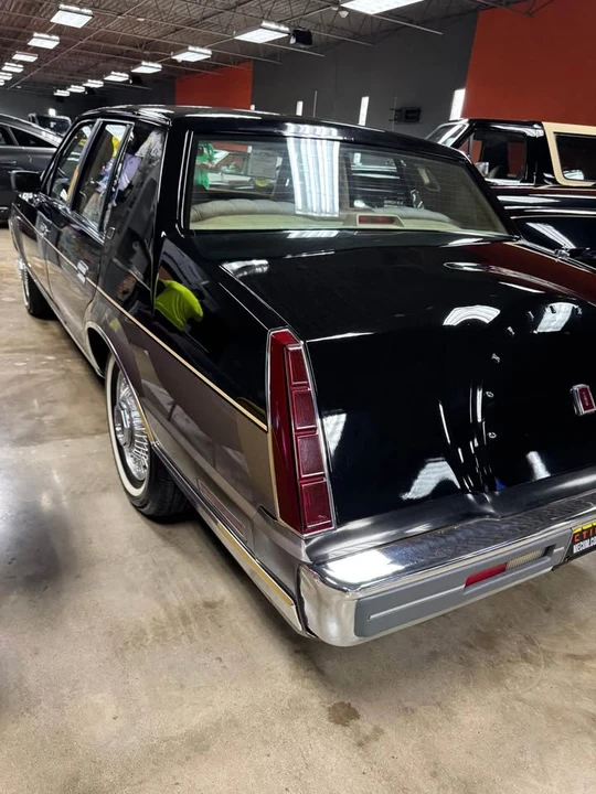 1985 Lincoln Continental 7th Gen - Image 5 of 20