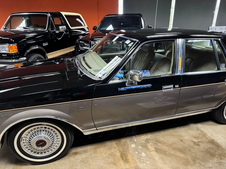 1985 Lincoln Continental 7th Gen - Image 7 of 20