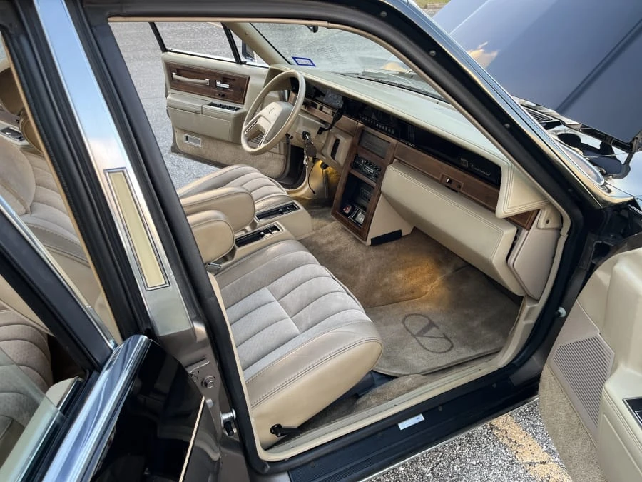 1985 Lincoln Continental 7th Gen - Image 31 of 31