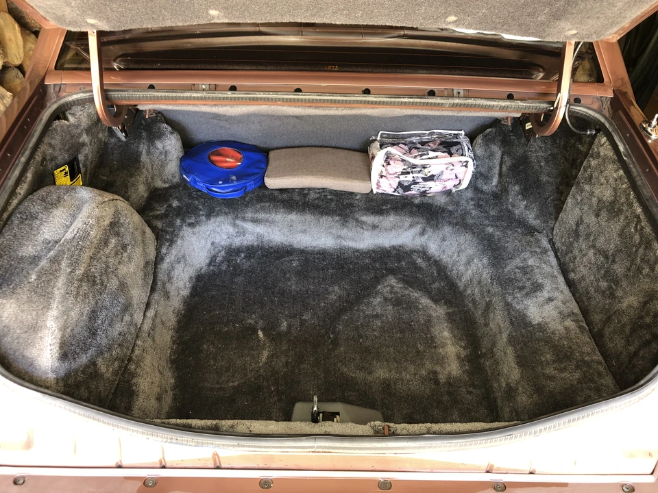 1985 Lincoln Continental 7th Gen - Image 16 of 21