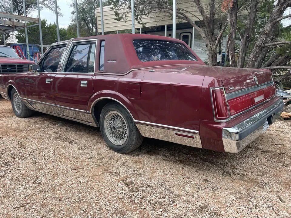 1985 Lincoln Town Car - Image 3 of 10