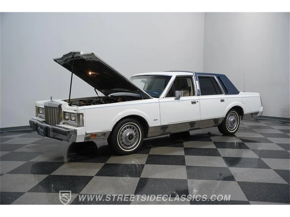 1985 Lincoln Town Car - Image 29 of 31