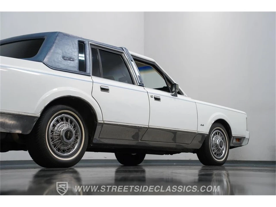 1985 Lincoln Town Car - Image 26 of 31