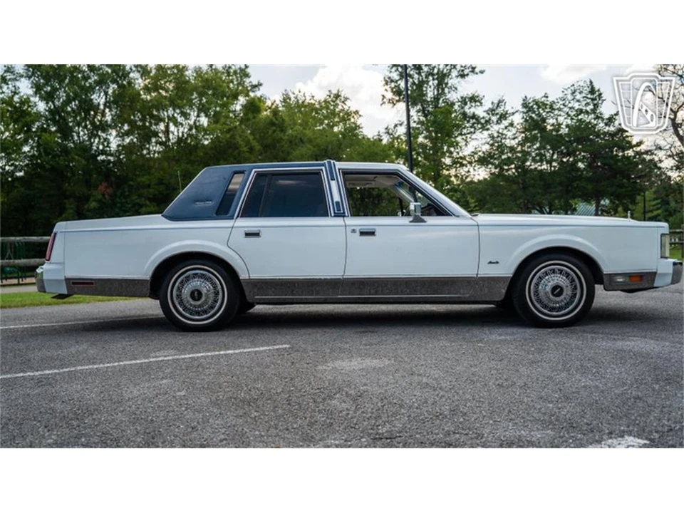 1985 Lincoln Town Car - Image 21 of 31