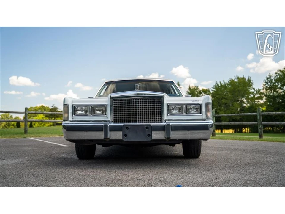 1985 Lincoln Town Car - Image 4 of 31