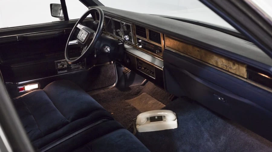 1985 Lincoln Town Car - Image 5 of 12