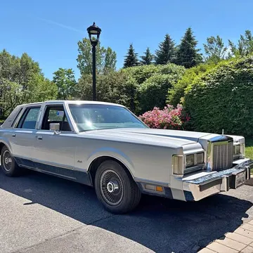 1985 Lincoln Town Car