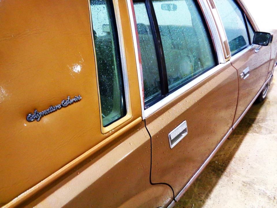 1985 Lincoln Town Car - Image 7 of 21