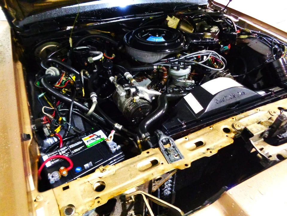 1985 Lincoln Town Car - Image 18 of 21