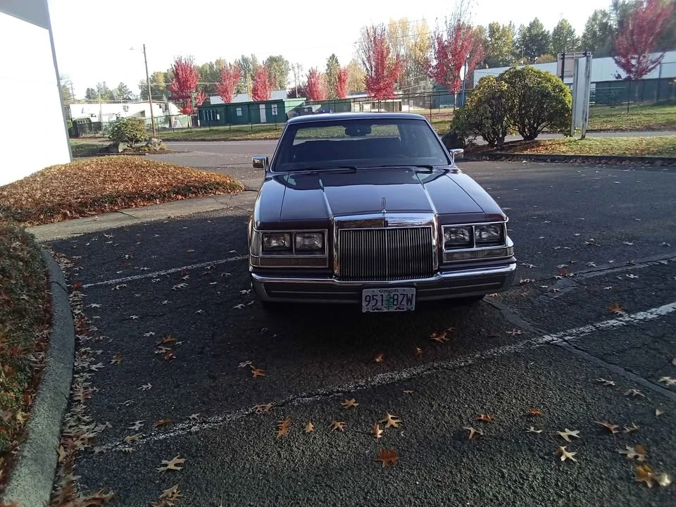 1985 Lincoln Continental 7th Gen - Image 2 of 9