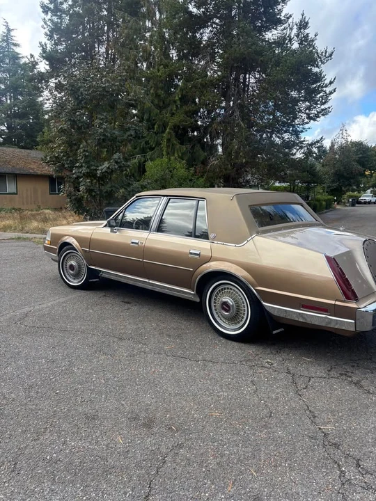 1985 Lincoln Continental 7th Gen - Image 3 of 14