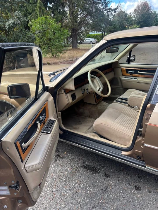 1985 Lincoln Continental 7th Gen - Image 7 of 14