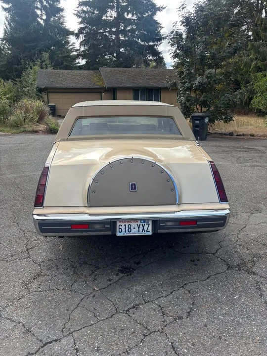 1985 Lincoln Continental 7th Gen - Image 4 of 14