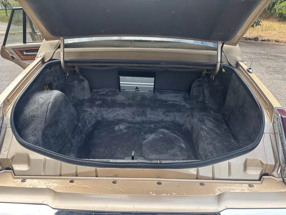 1985 Lincoln Continental 7th Gen - Image 14 of 14