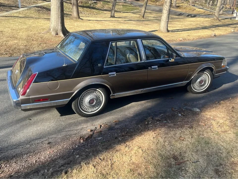 1985 Lincoln Continental 7th Gen - Image 2 of 20