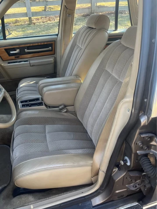 1985 Lincoln Continental 7th Gen - Image 11 of 20