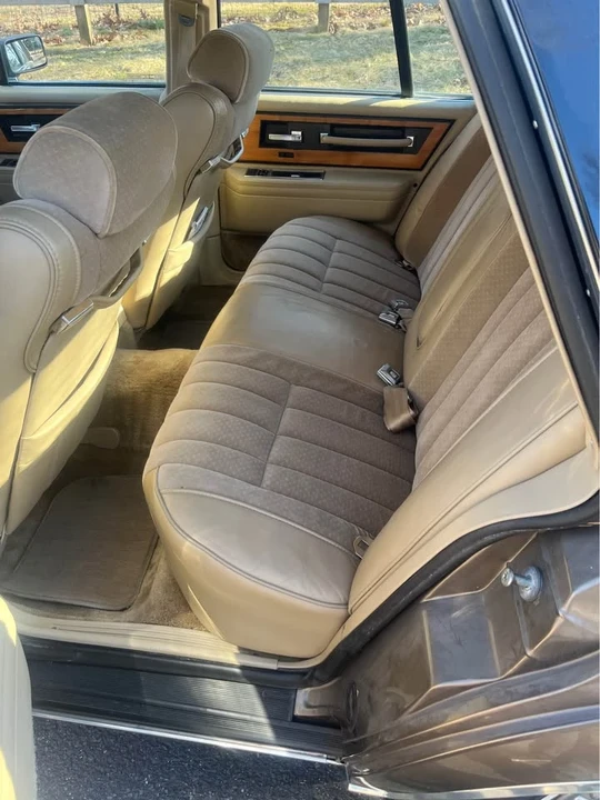 1985 Lincoln Continental 7th Gen - Image 15 of 20