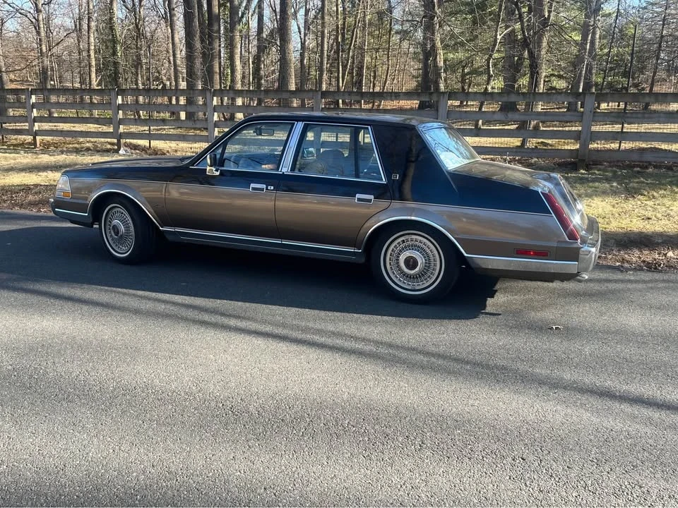 1985 Lincoln Continental 7th Gen - Image 7 of 20