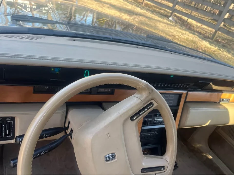 1985 Lincoln Continental 7th Gen - Image 12 of 20