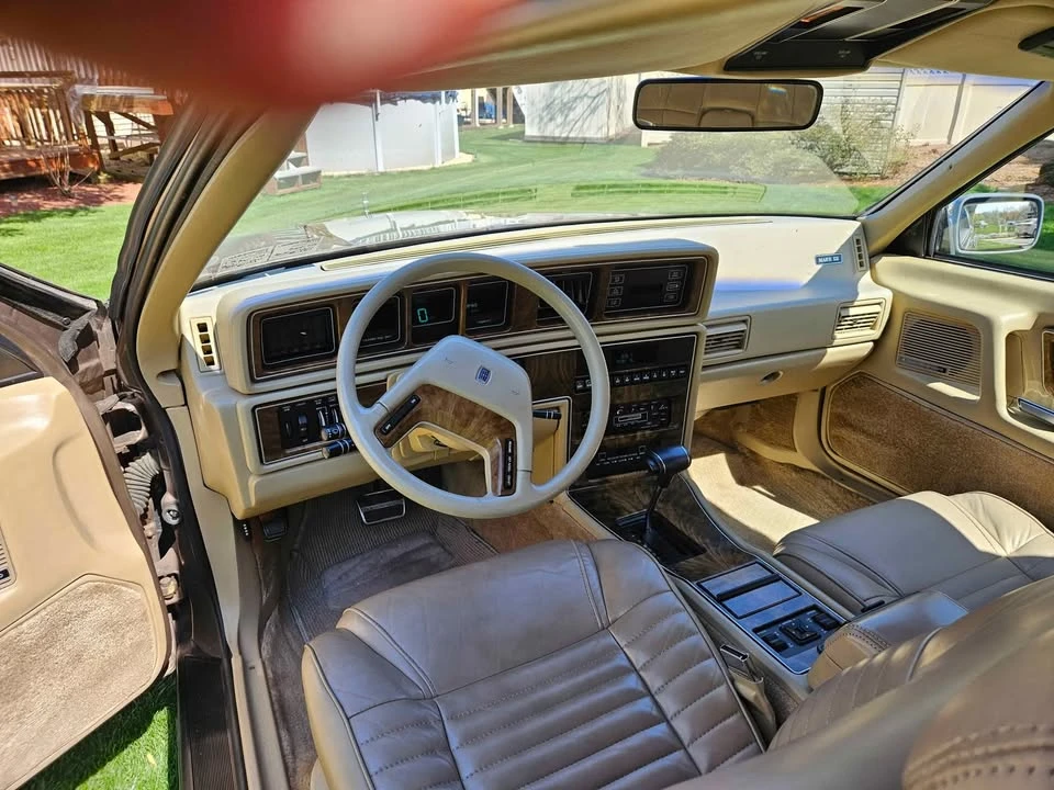 1985 Lincoln Continental Mark VII - Image 8 of 9