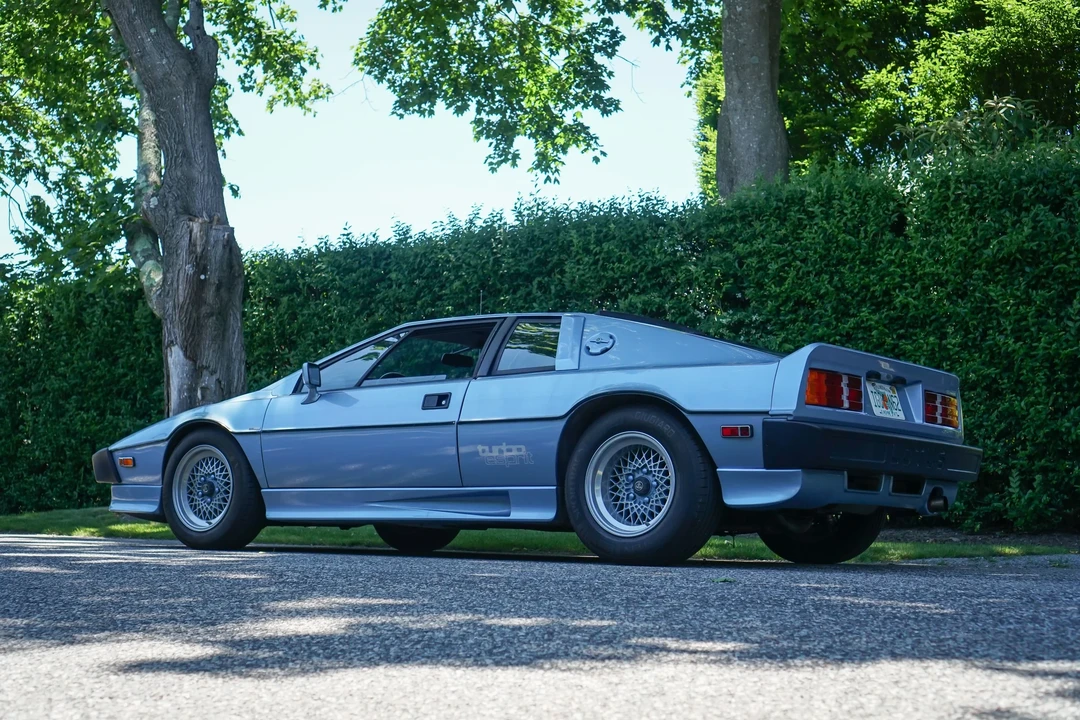 1985 Lotus Esprit Series 3 & Turbo - Image 4 of 6