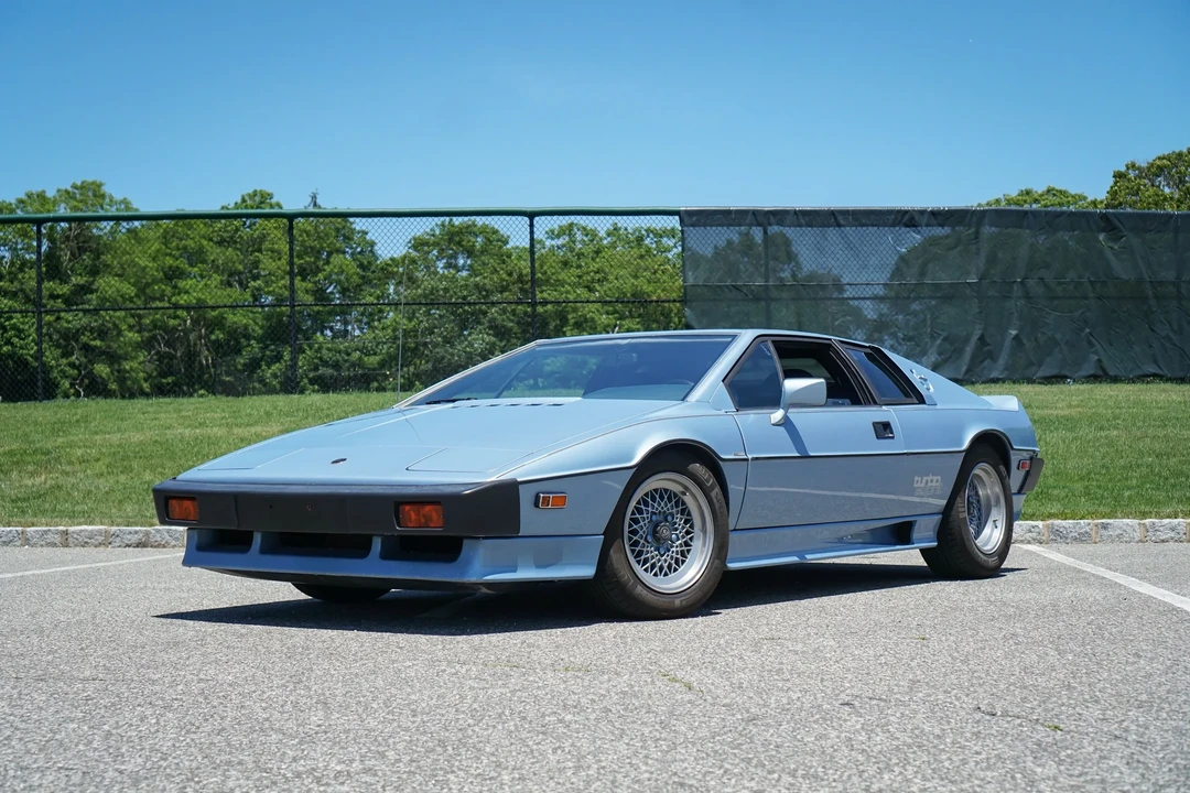 1985 Lotus Esprit Series 3 & Turbo - Image 2 of 6