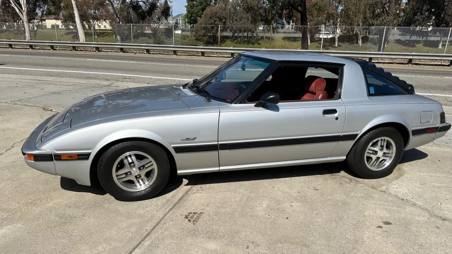 1985 Mazda RX-7 SA & FB - Image 2 of 31