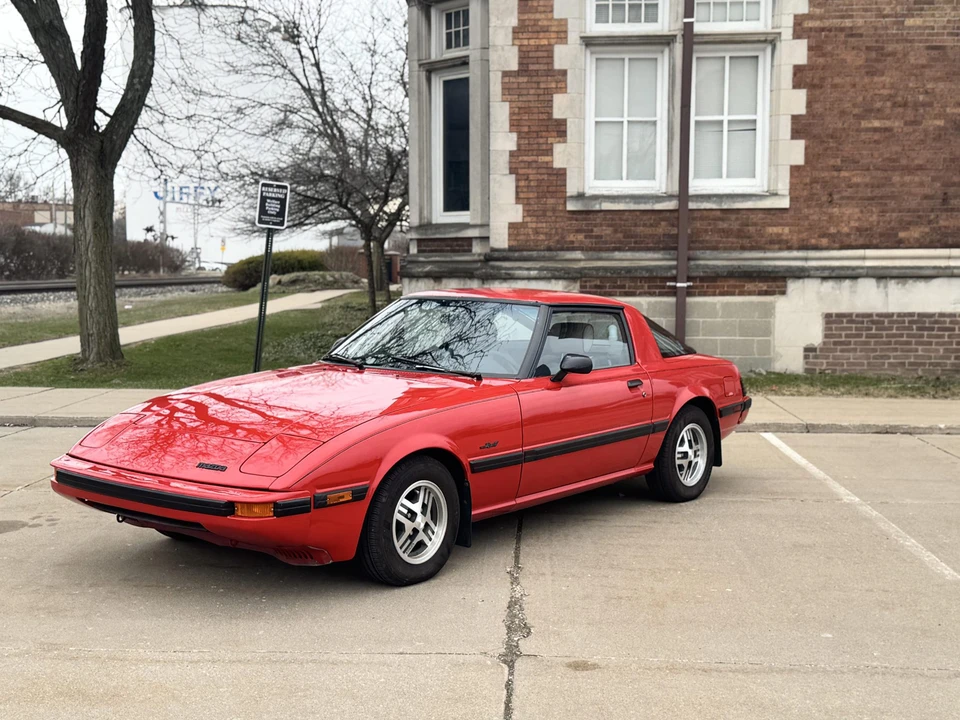 1985 Mazda RX-7 SA & FB - Image 2 of 31