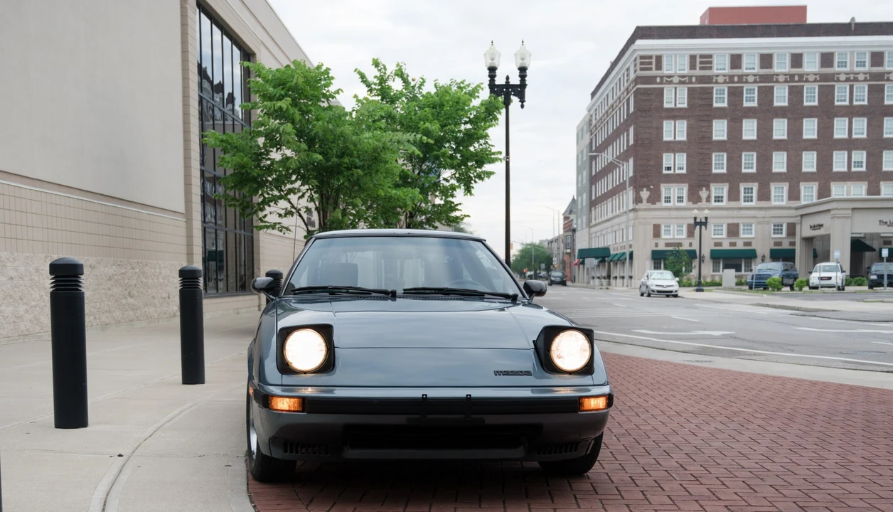 1985 Mazda RX-7 SA & FB - Image 7 of 31