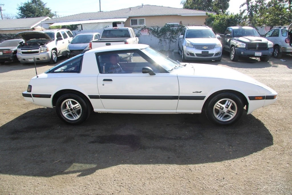1985 Mazda RX-7 SA & FB - Image 7 of 21