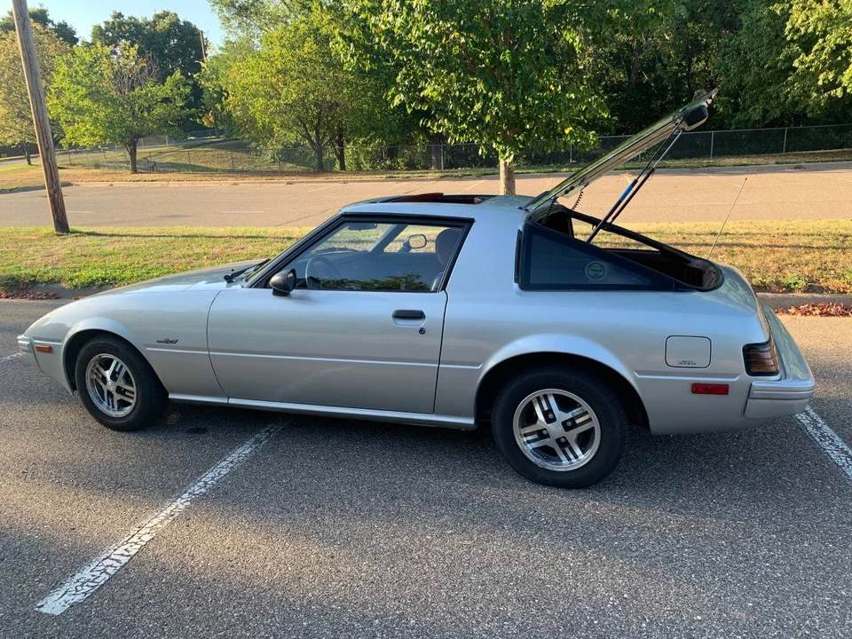 1985 Mazda RX-7 SA & FB - Image 8 of 20