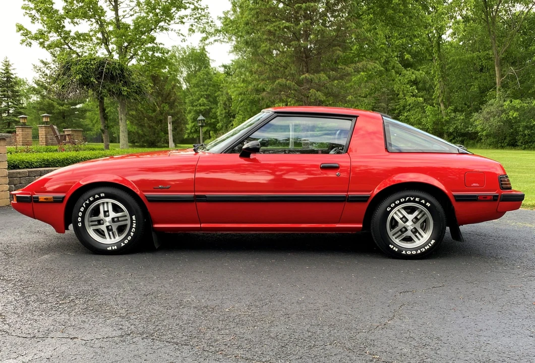 1985 Mazda RX-7 SA & FB - Image 10 of 31