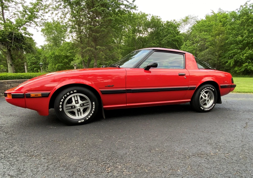 1985 Mazda RX-7 SA & FB - Image 9 of 31