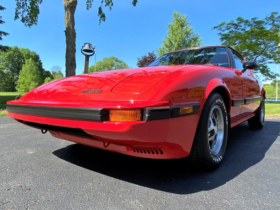 1985 Mazda RX-7 SA & FB - Image 2 of 31