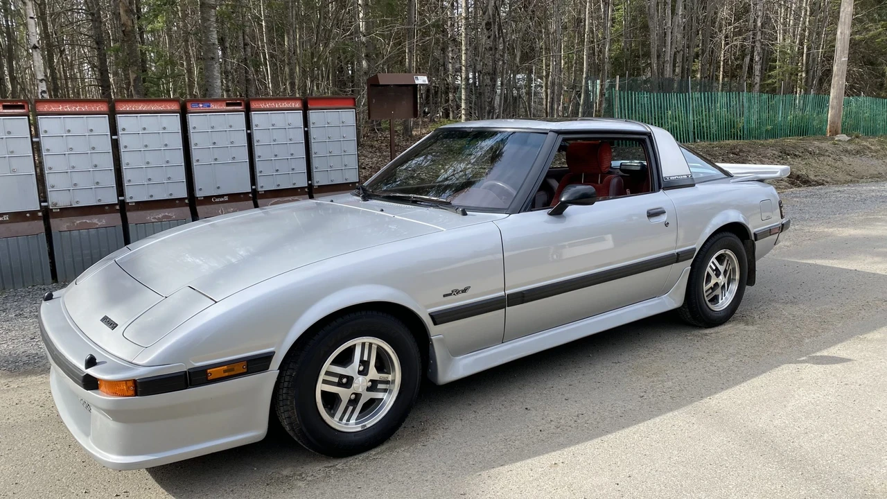 1985 Mazda RX-7 SA & FB - Image 2 of 31