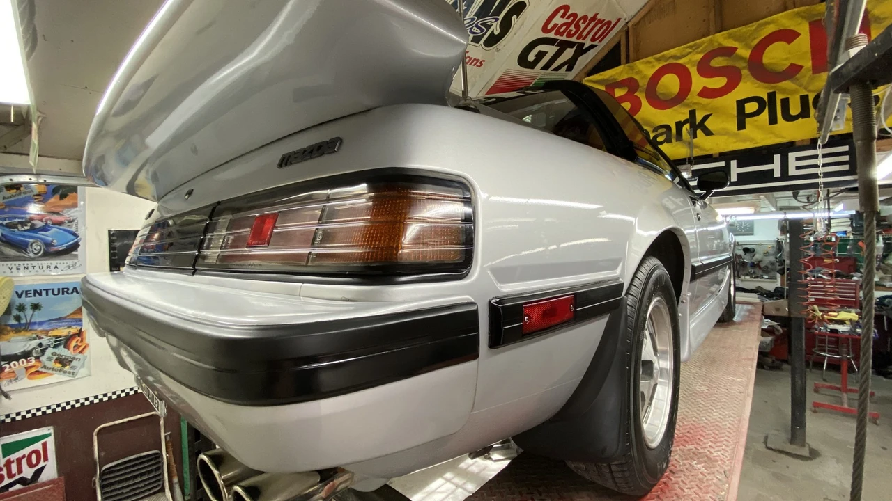 1985 Mazda RX-7 SA & FB - Image 20 of 31