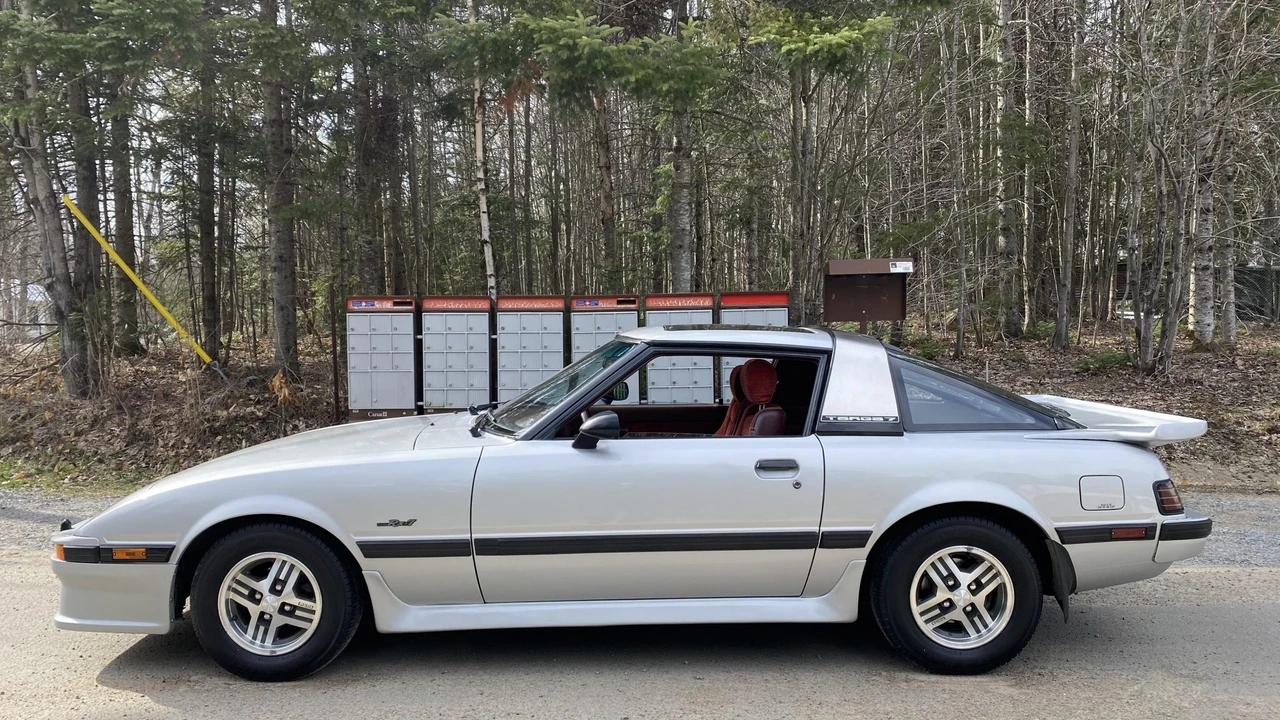 1985 Mazda RX-7 SA & FB - Image 4 of 31