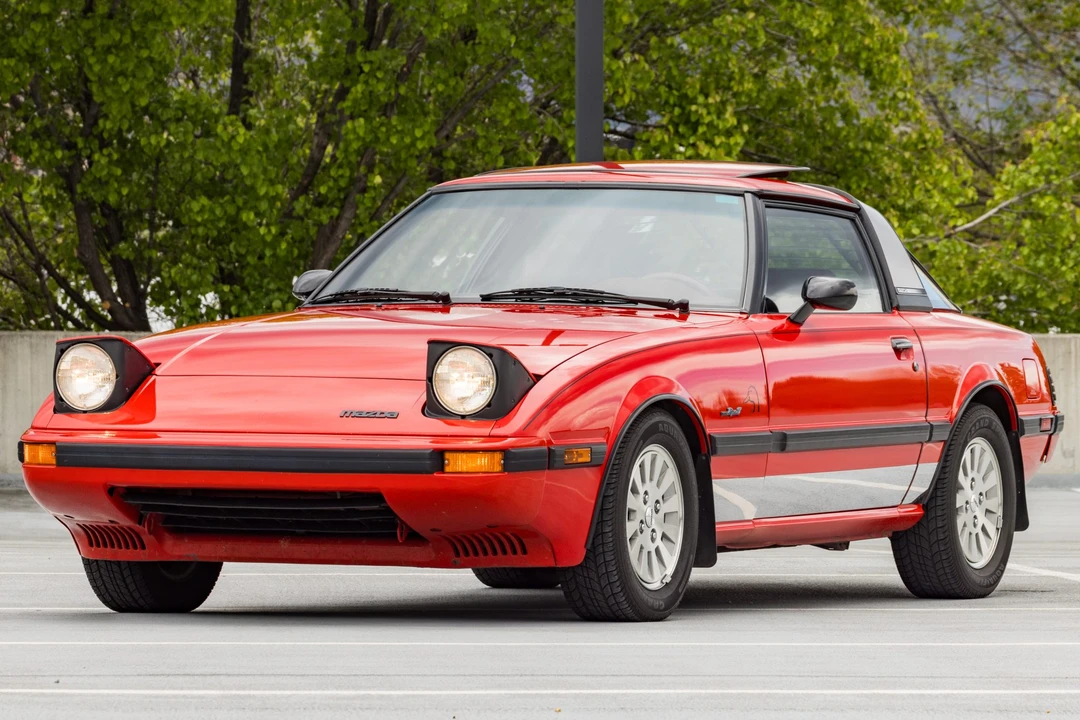 1985 Mazda RX-7 SA & FB - Image 2 of 31