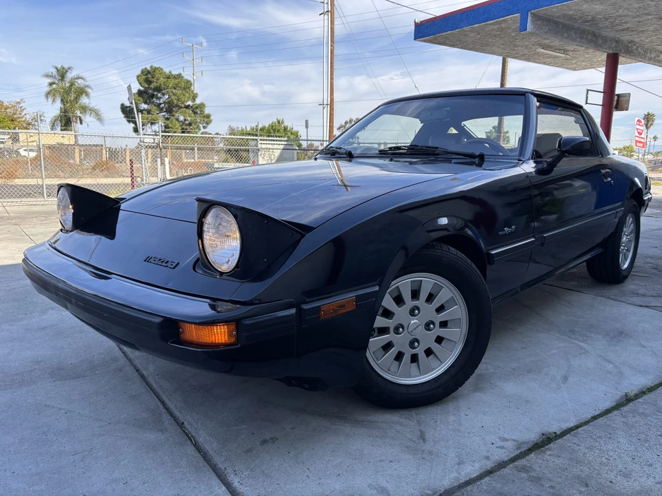 1985 Mazda RX-7 SA & FB - Image 2 of 31