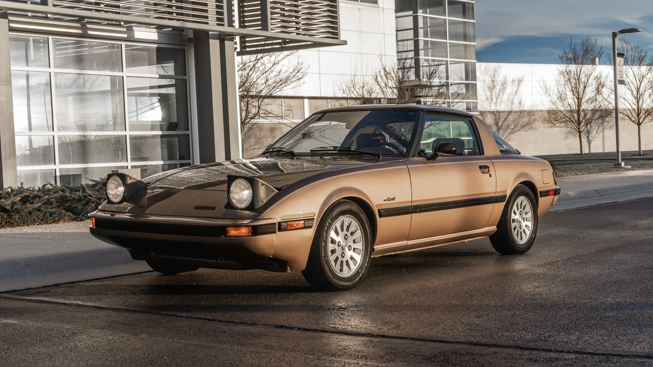 1985 Mazda RX-7 SA & FB - Image 5 of 31