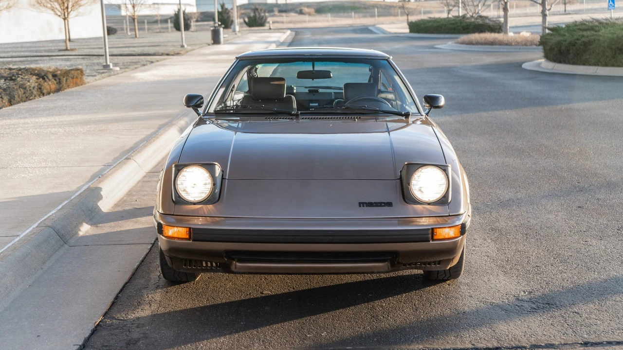 1985 Mazda RX-7 SA & FB - Image 3 of 31
