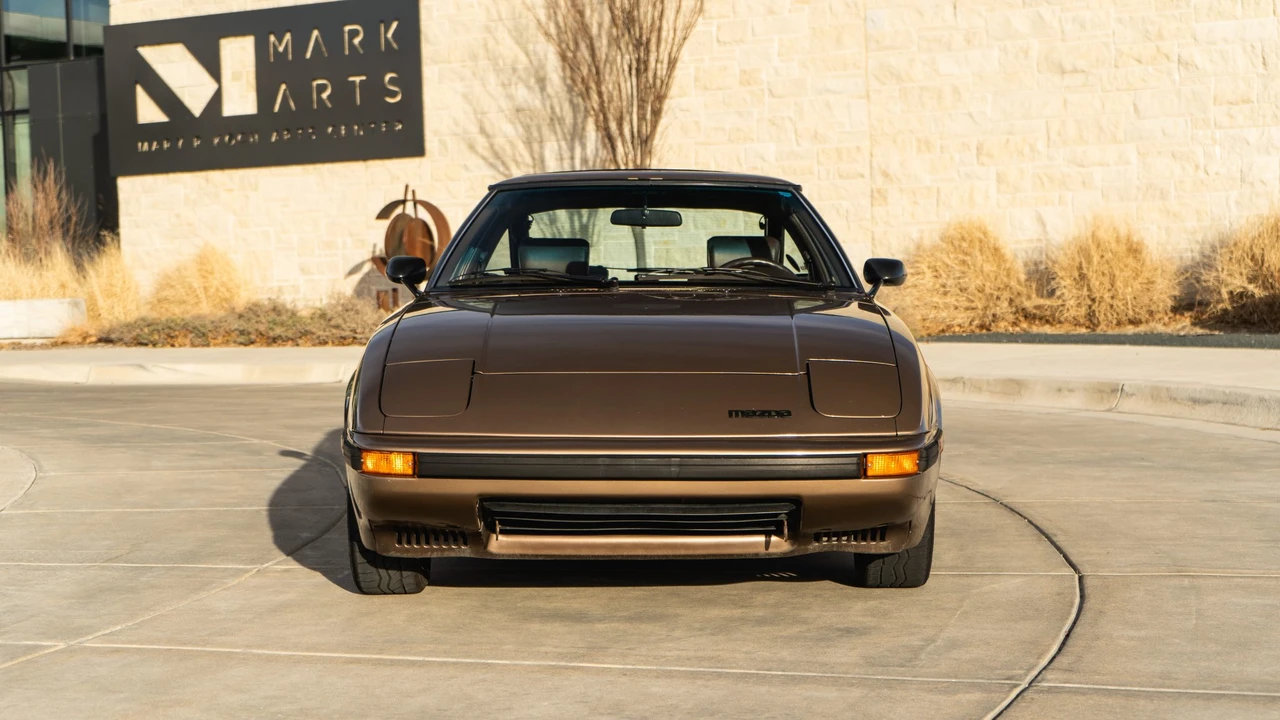 1985 Mazda RX-7 SA & FB - Image 2 of 31