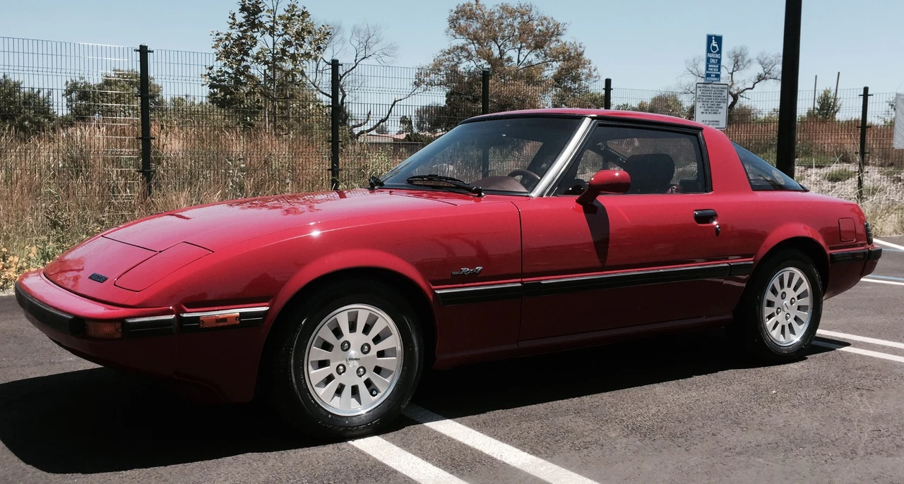 1985 Mazda RX-7 SA & FB - Image 2 of 31
